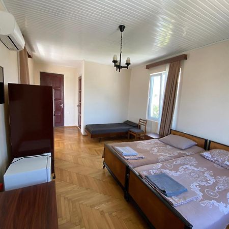 Guesthouse White Swan Kobuleti Eksteriør bilde
