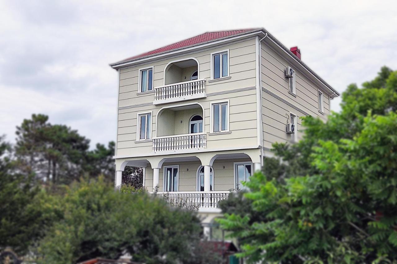 Guesthouse White Swan Kobuleti Eksteriør bilde