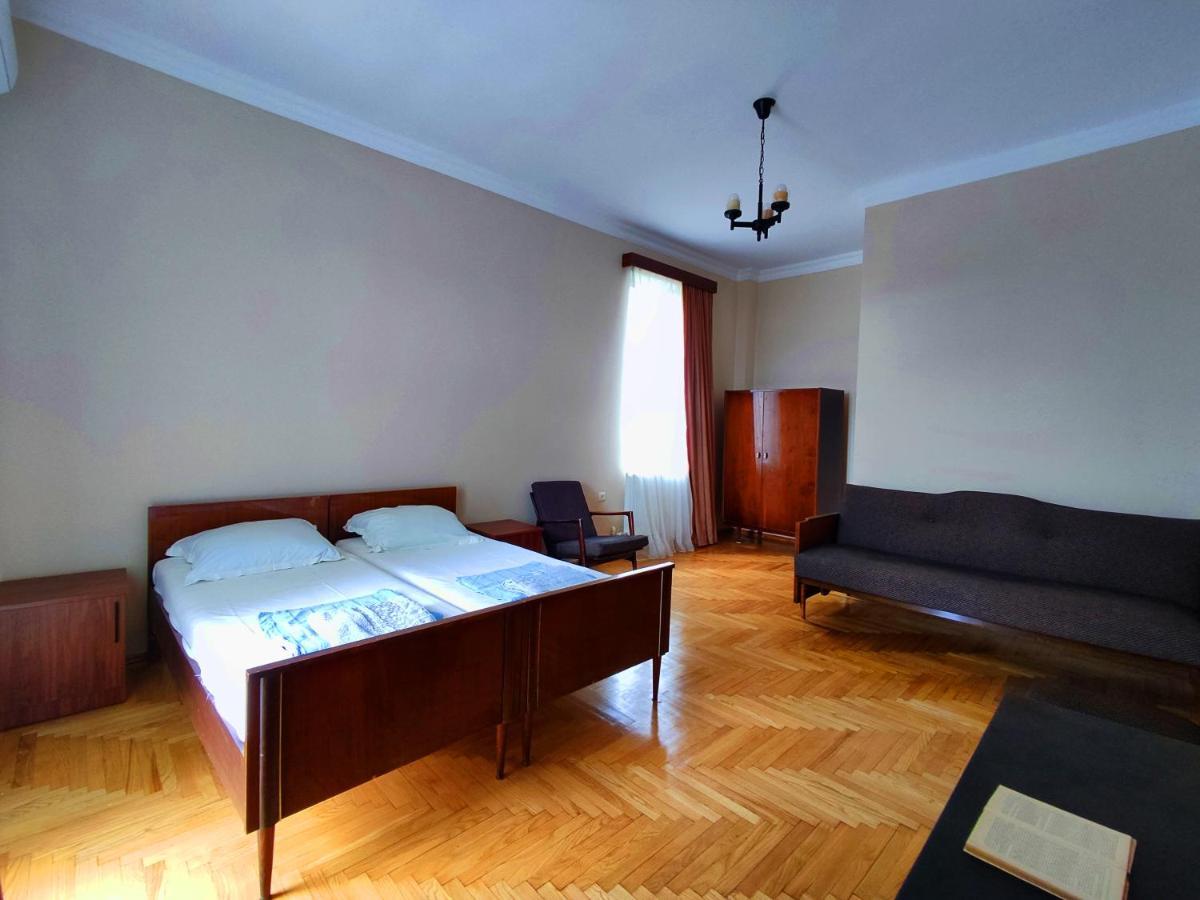 Guesthouse White Swan Kobuleti Eksteriør bilde