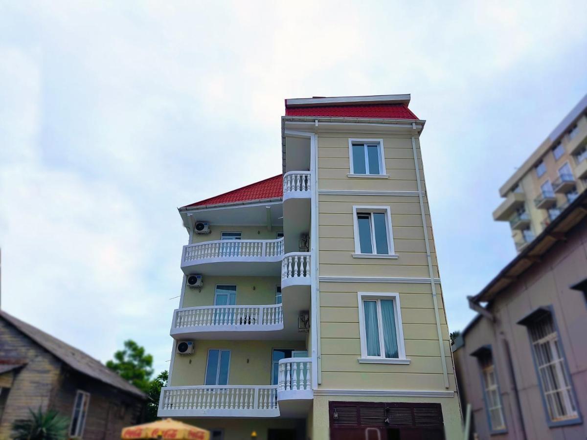 Guesthouse White Swan Kobuleti Eksteriør bilde