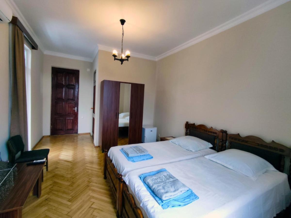 Guesthouse White Swan Kobuleti Eksteriør bilde