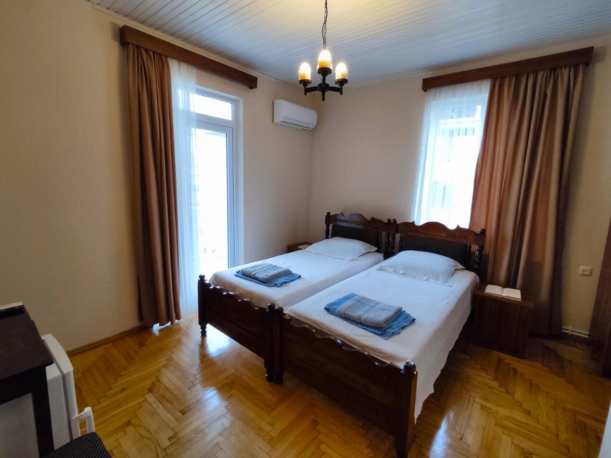 Guesthouse White Swan Kobuleti Eksteriør bilde