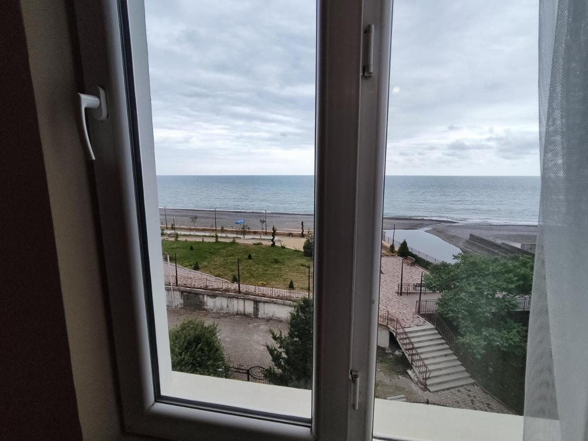 Guesthouse White Swan Kobuleti Eksteriør bilde