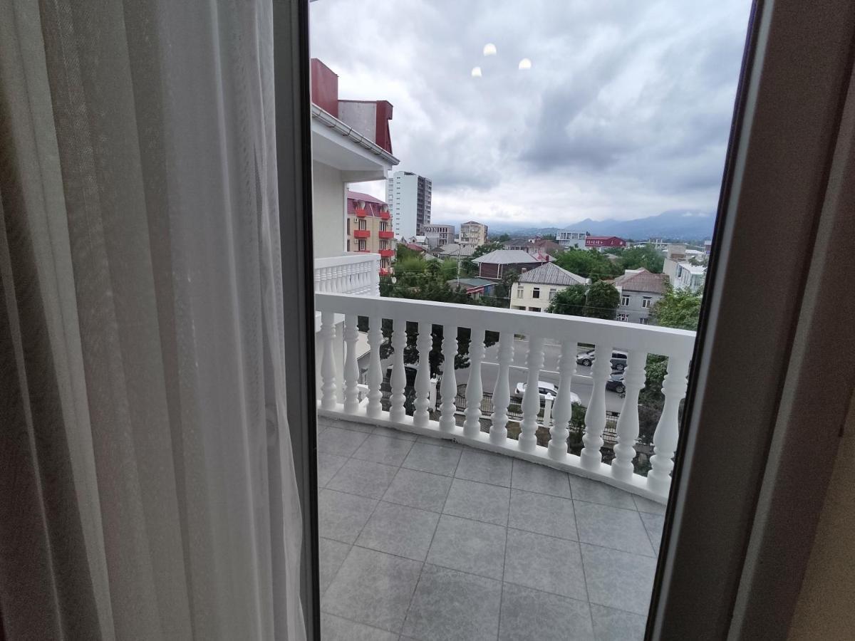 Guesthouse White Swan Kobuleti Eksteriør bilde