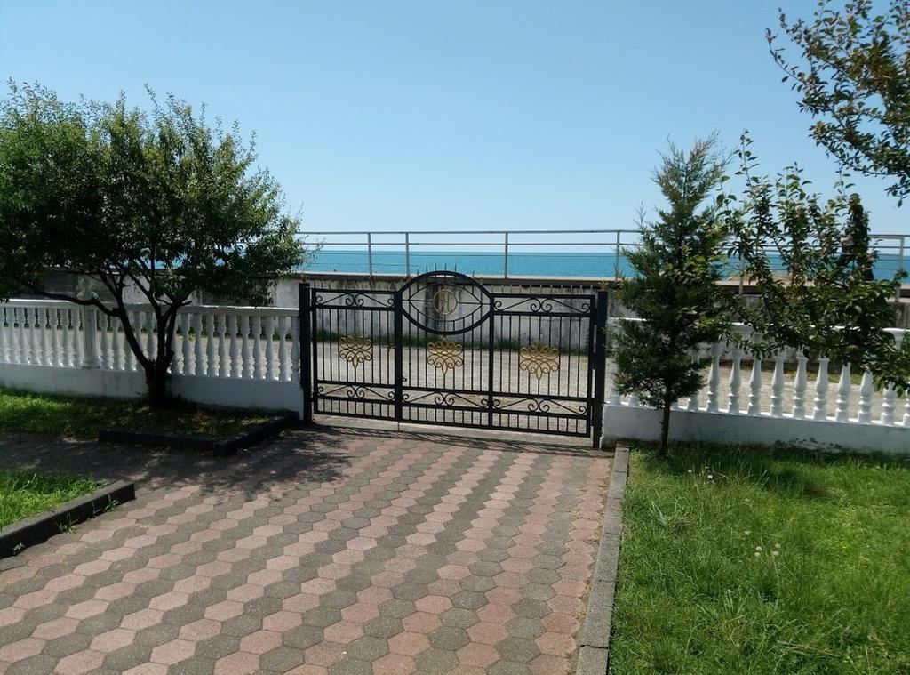 Guesthouse White Swan Kobuleti Eksteriør bilde