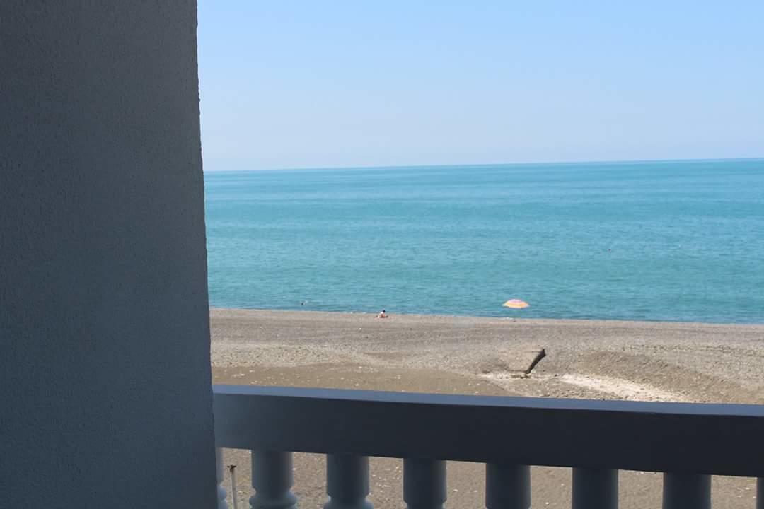 Guesthouse White Swan Kobuleti Eksteriør bilde
